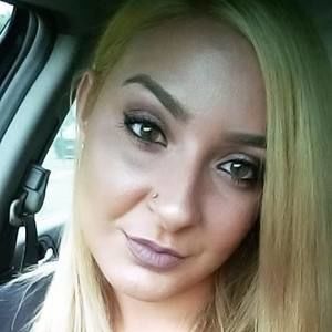 Meet your Posher, Elisa